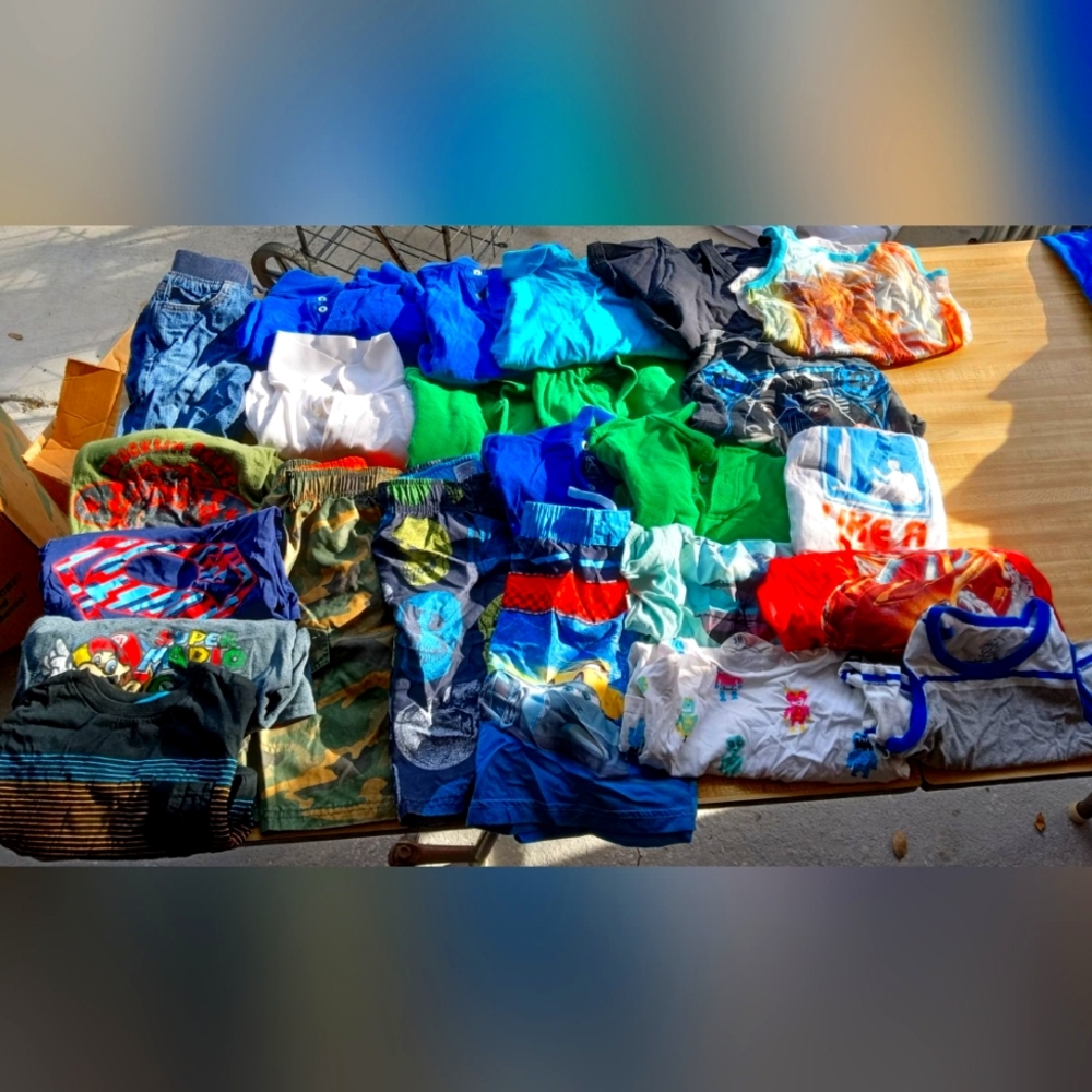 Boys size 6-7 assorted lot 42 pieces